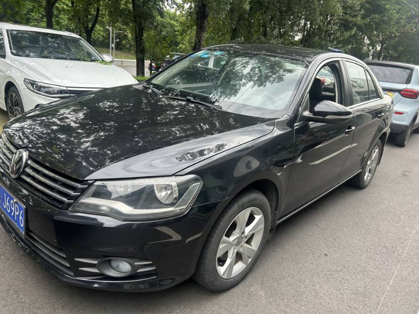 Volkswagen Bora 2014 car image 