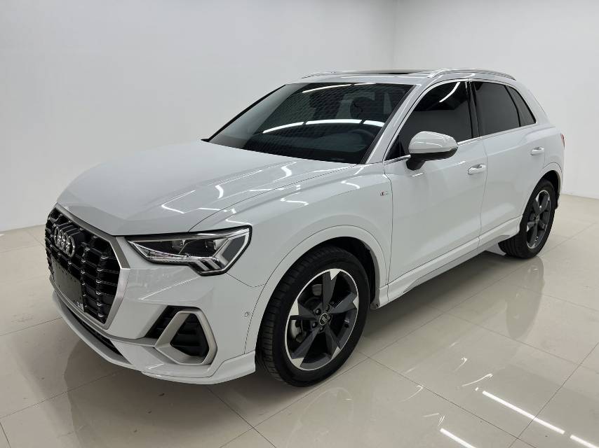 Audi Q3 2022 Audi Q3 2022 car image