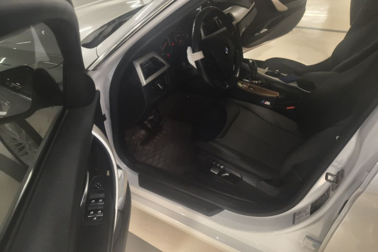 BMW 3 Series 2015 car image #13
