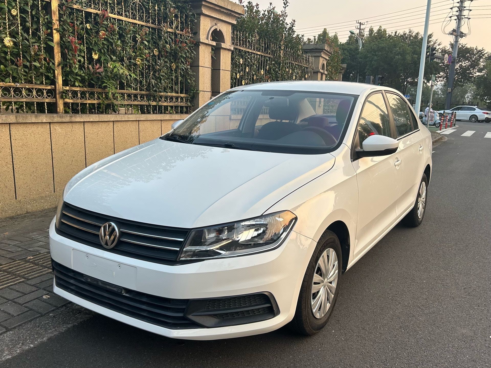 Volkswagen Santana 2019 immagine di auto 