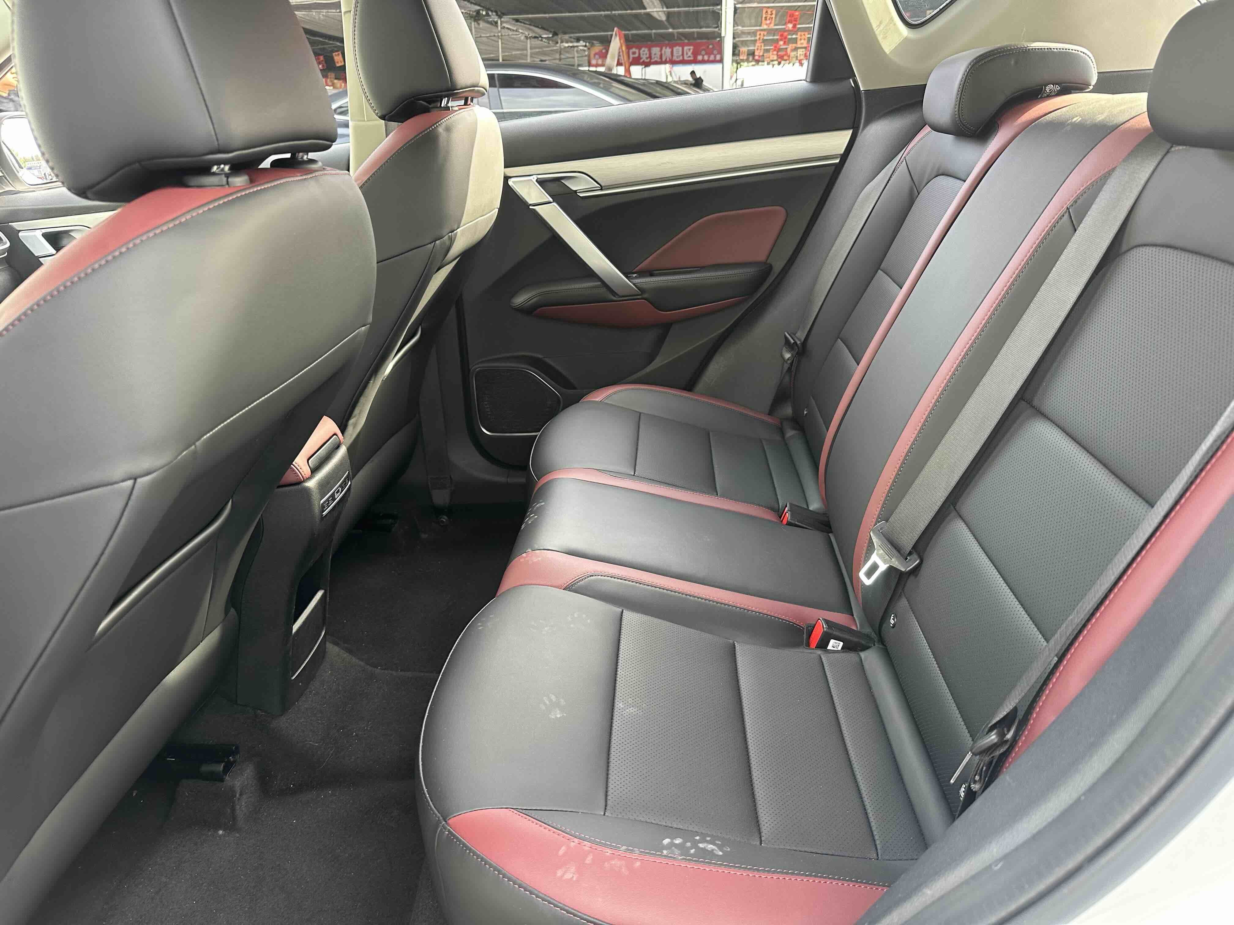 GEELY Coolray 2022 image de voiture #7