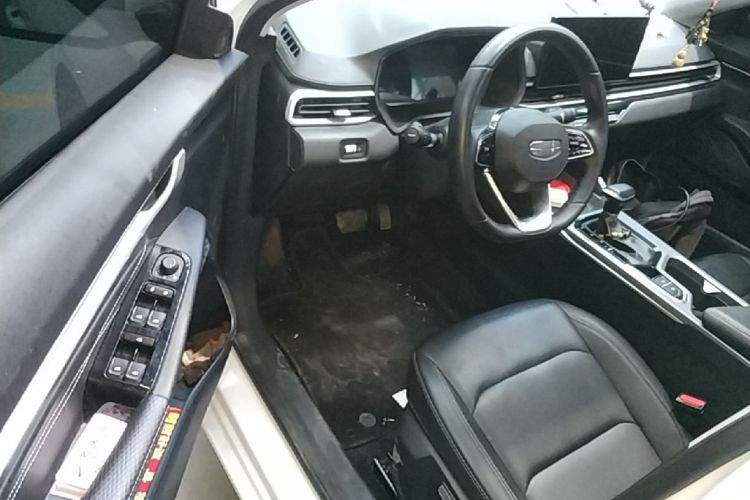GEELY Emgrand 2025 car image #16