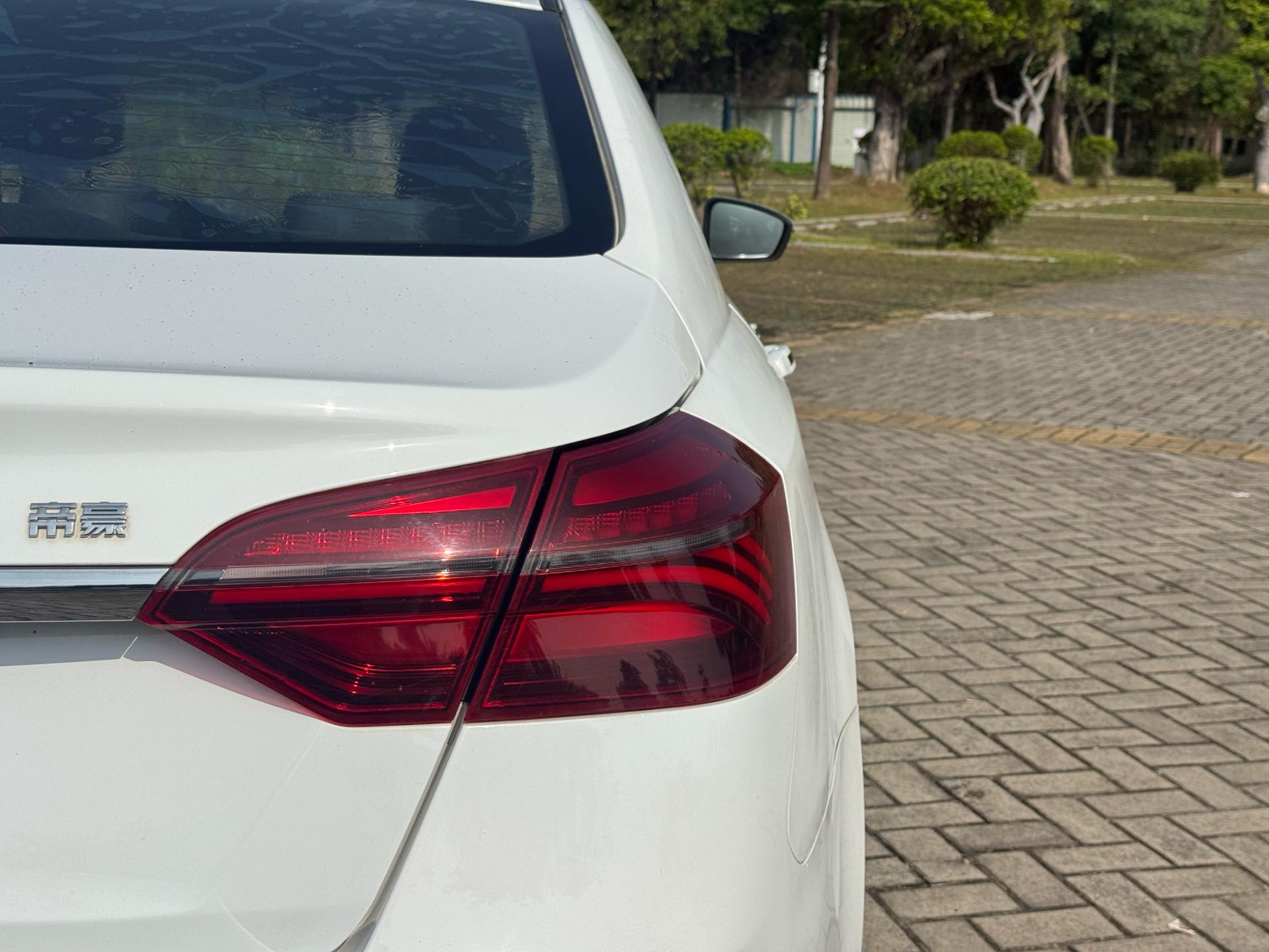 GEELY Emgrand 2019 car image #18
