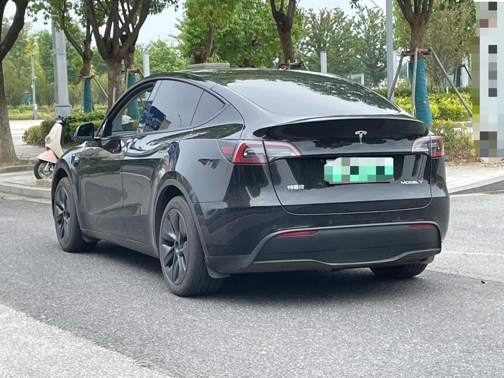 Tesla Model Y 2023 #4 Tesla Model Y 2023 immagine di auto #4