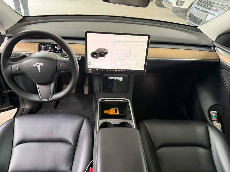 Tesla Model Y 2021 #4 Tesla Model Y 2021 car image #4