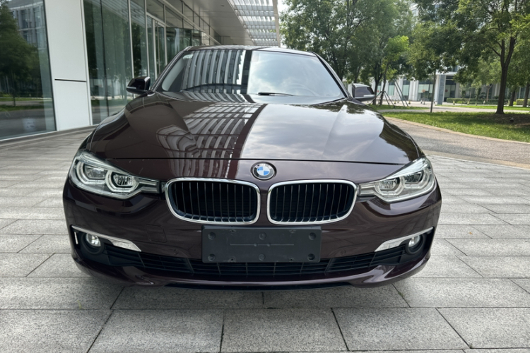BMW 3 Series 2017 #3 BMW 3 Series 2017 car image #3