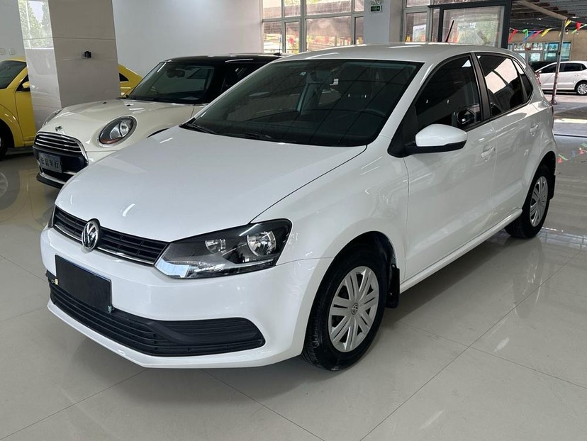 Volkswagen Polo 2014 Volkswagen Polo 2014 car image