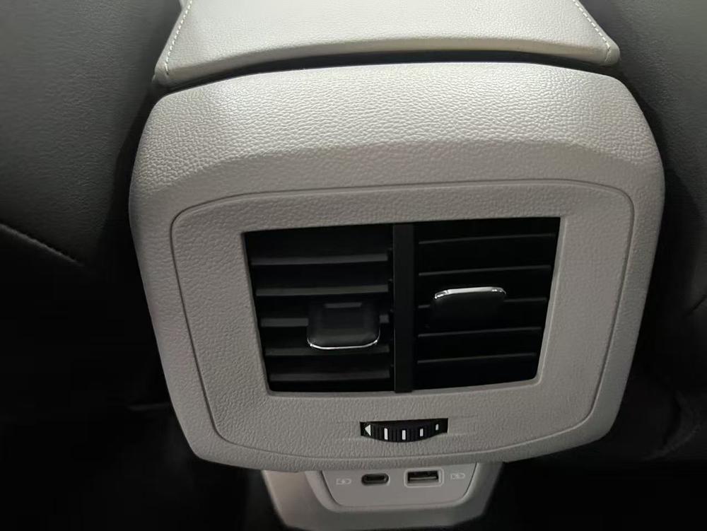 Volkswagen T-Cross 2021 car image #6