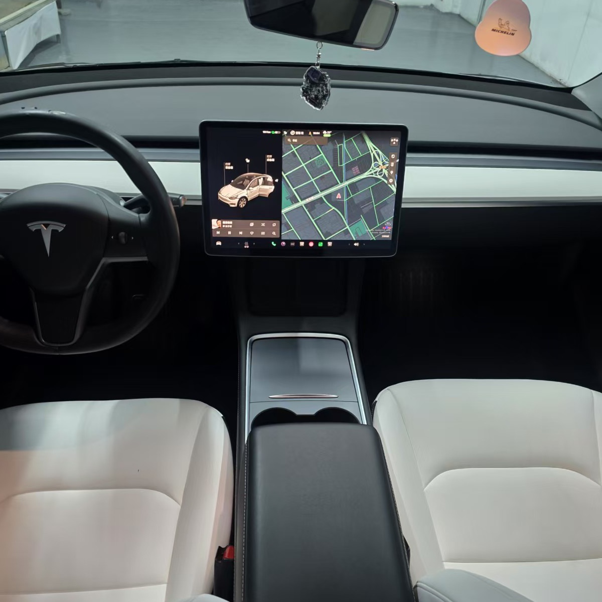 Tesla Model Y 2022 #9 Tesla Model Y 2022 car image #9