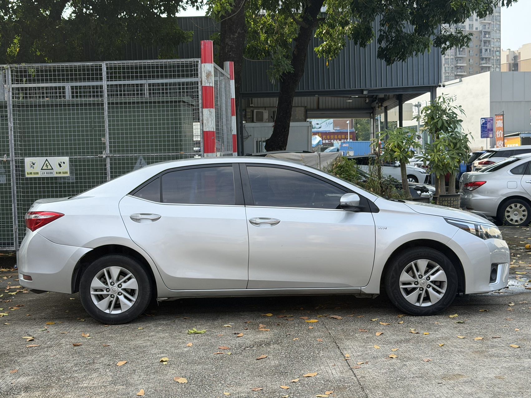 2015 car image #7