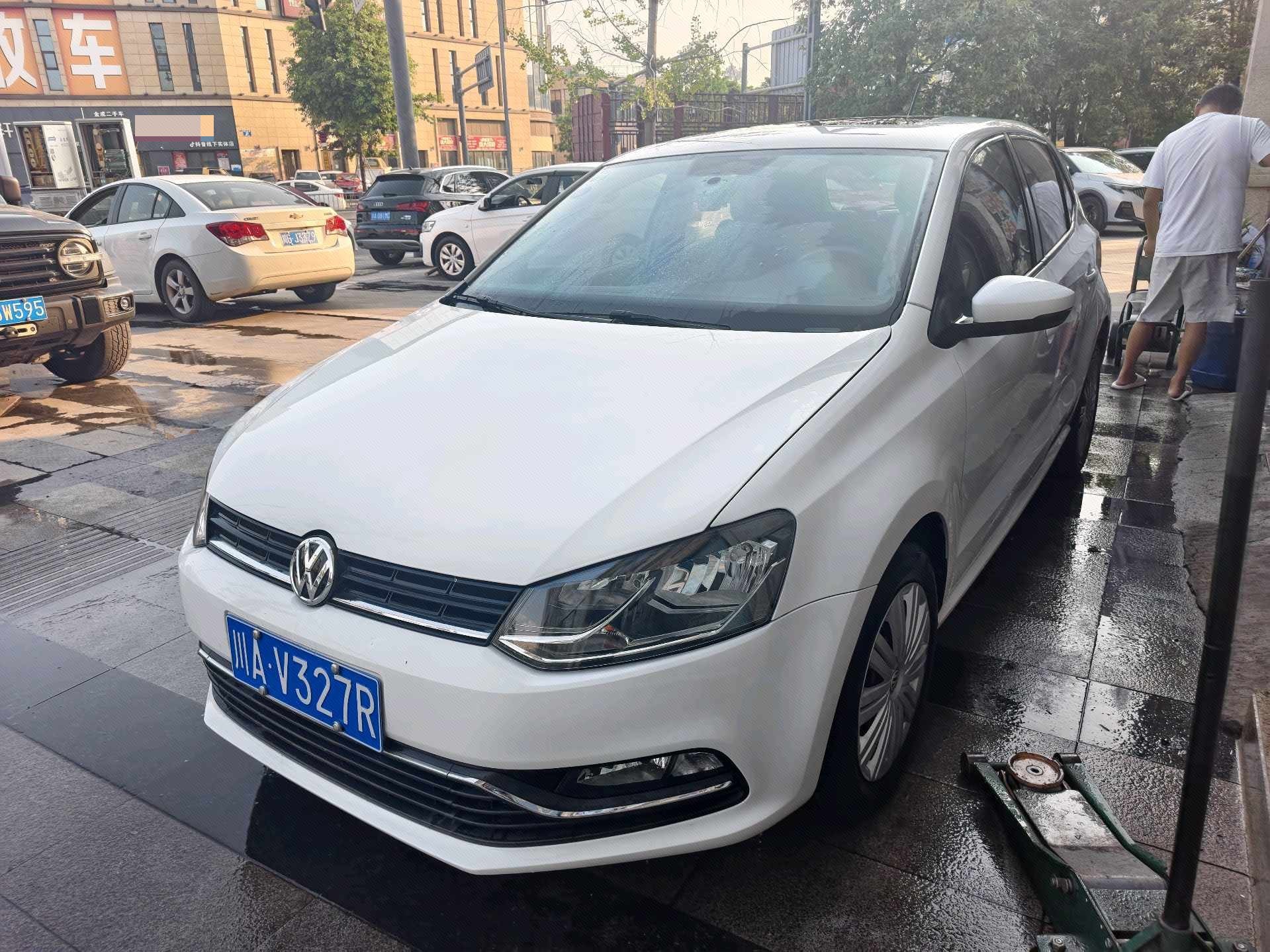 Volkswagen Polo 2017 Volkswagen Polo 2017 car image