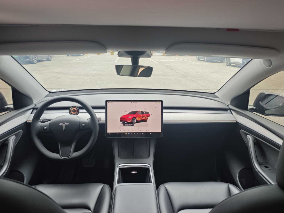 Tesla Model Y 2024 immagine di auto #13