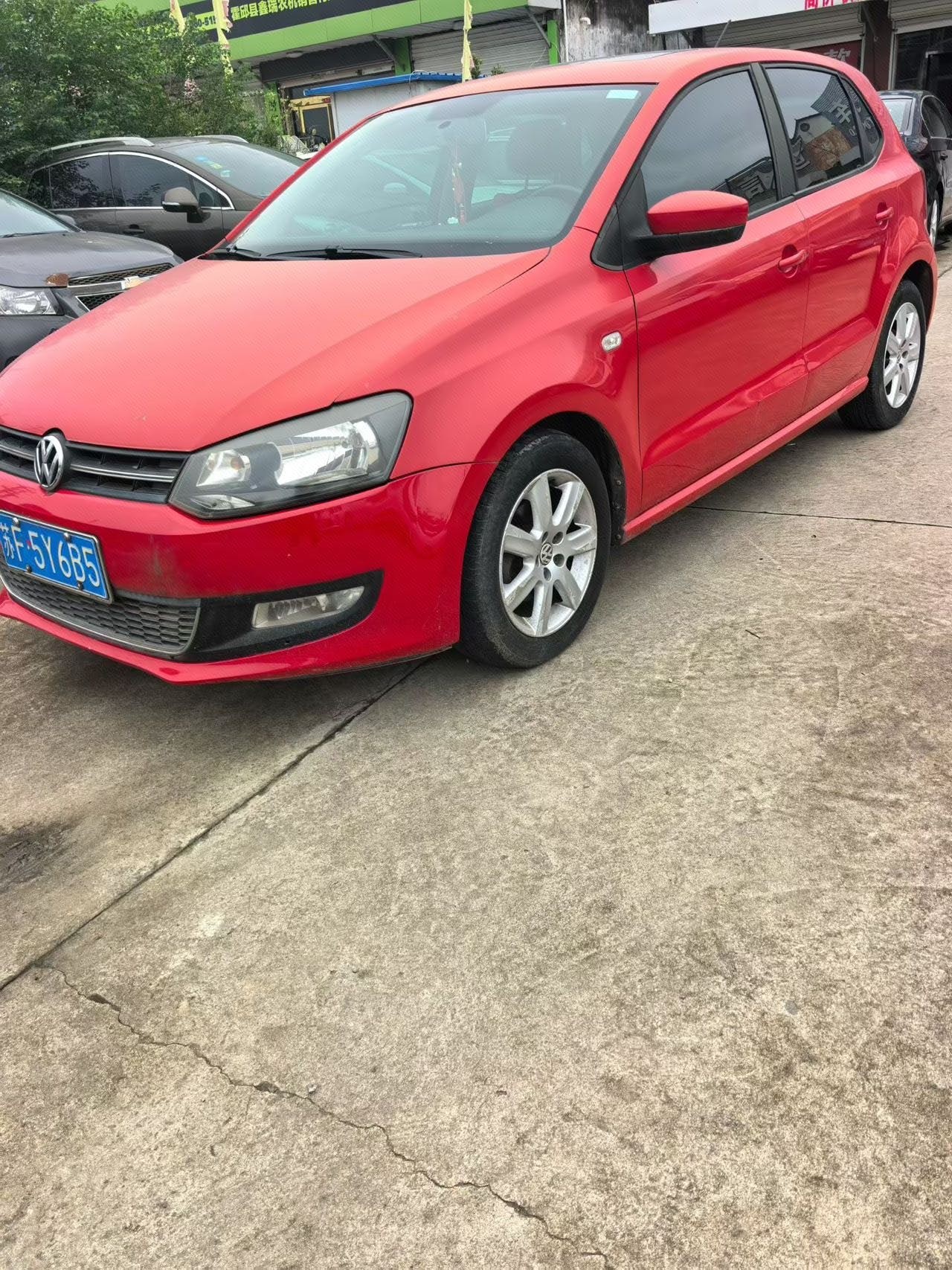 Volkswagen Polo 2011 car image 