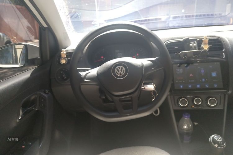 Volkswagen Polo 2016 car image #12