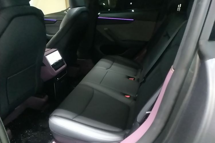 Tesla Model Y 2026 #13 Tesla Model Y 2026 car image #13