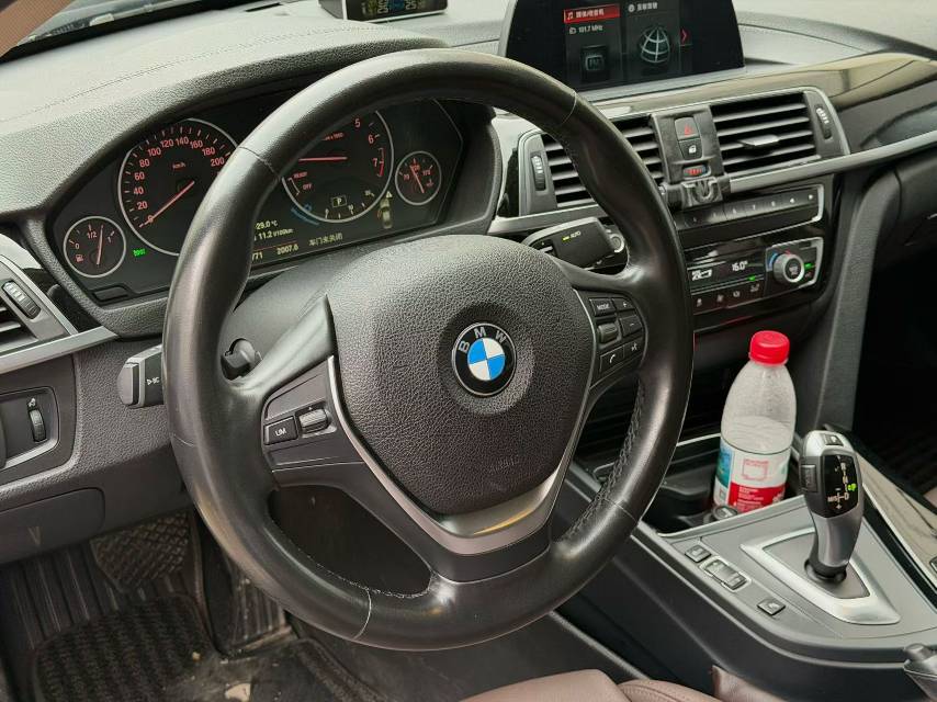 BMW 3 Series 2018 #10 BMW 3 Series 2018 изображение автомобиля #10