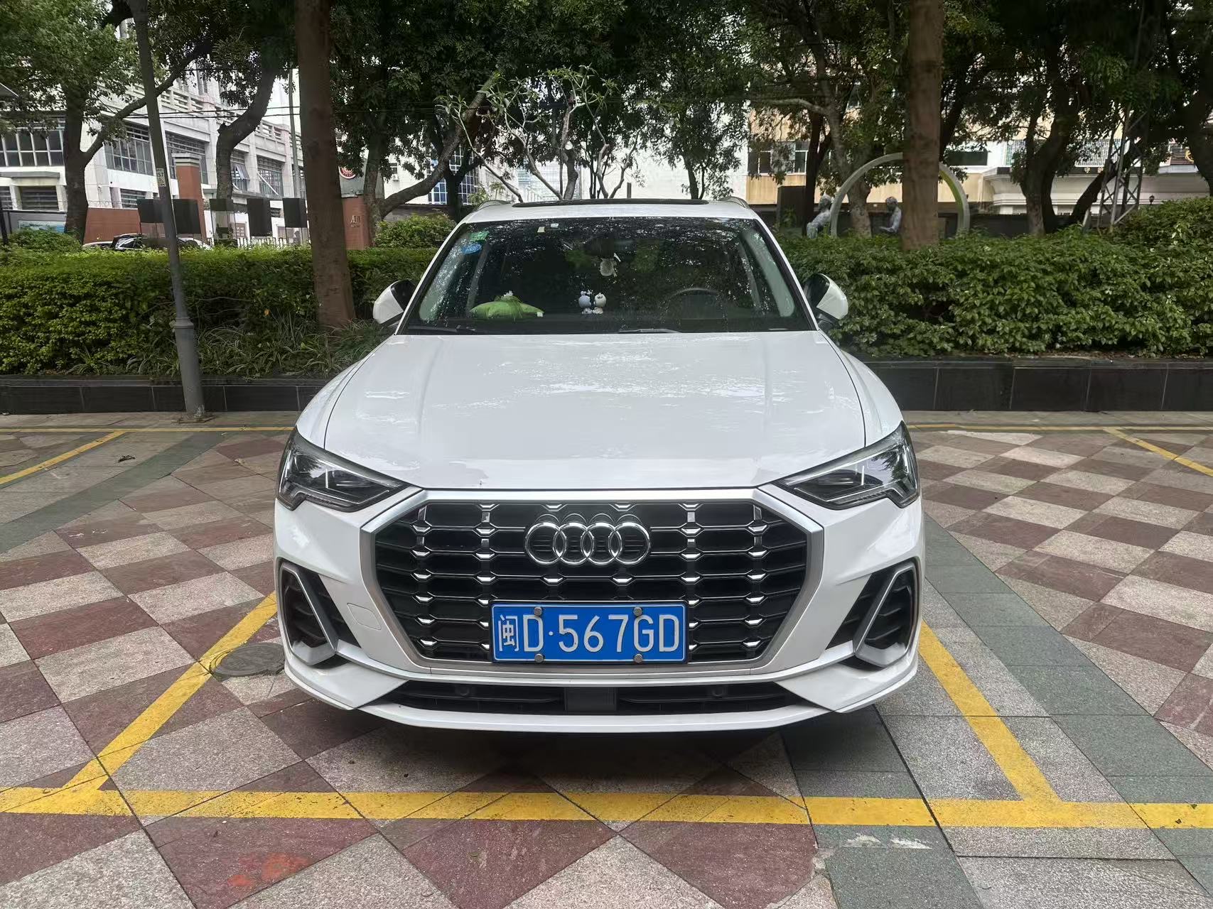 Audi Q3 2019 car image #5