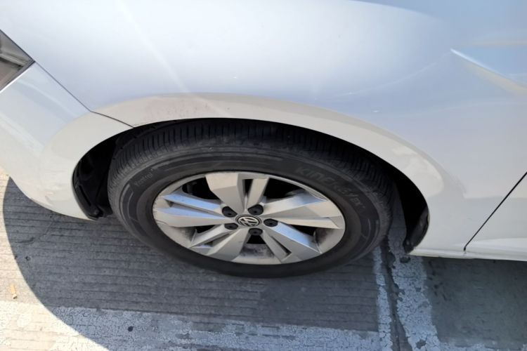 Volkswagen Polo 2020 car image #9
