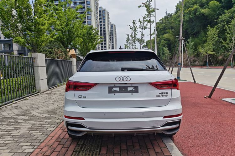 Audi Q3 2019 #6 Audi Q3 2019 car image #6