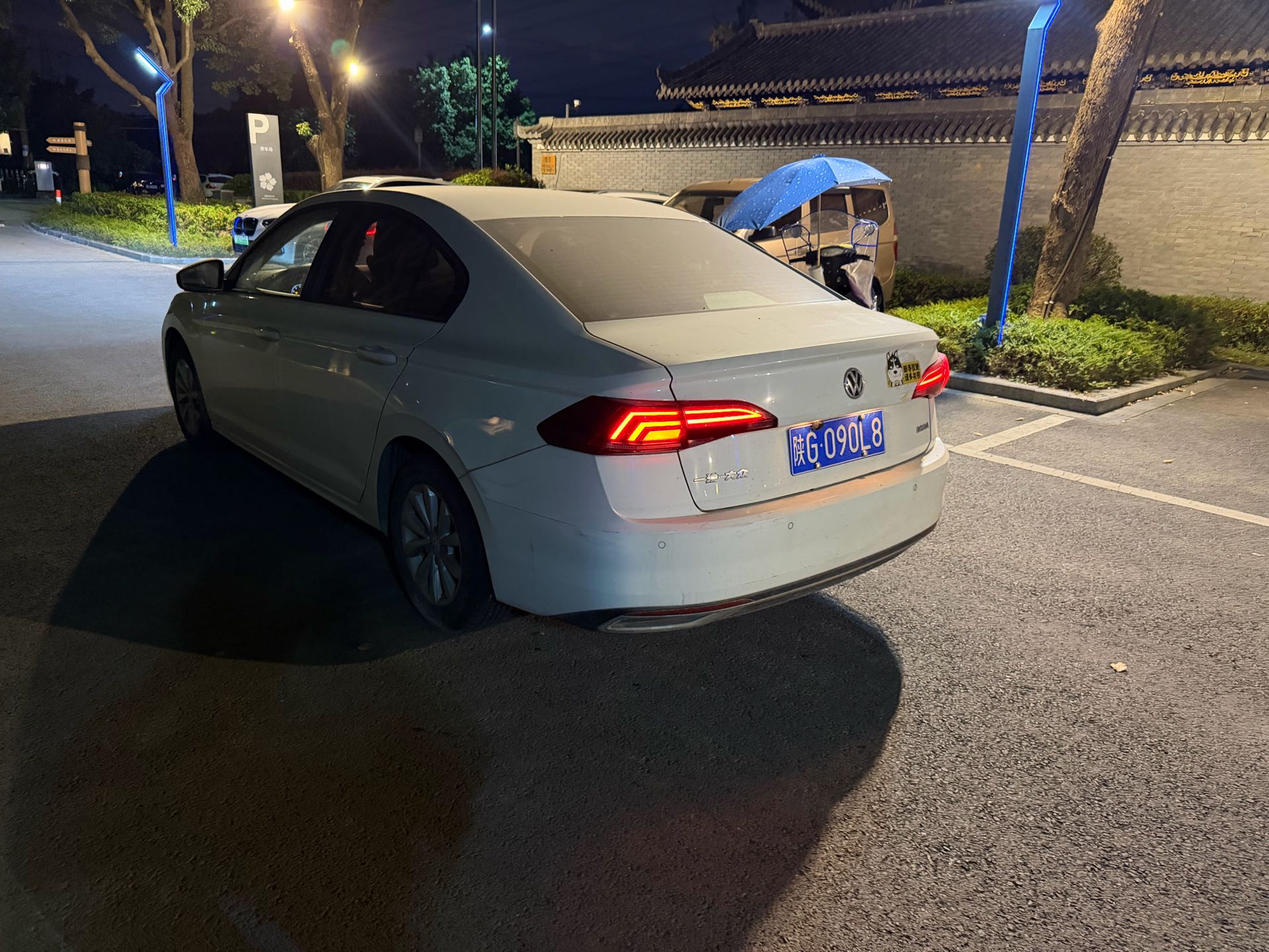 2018 car image #7