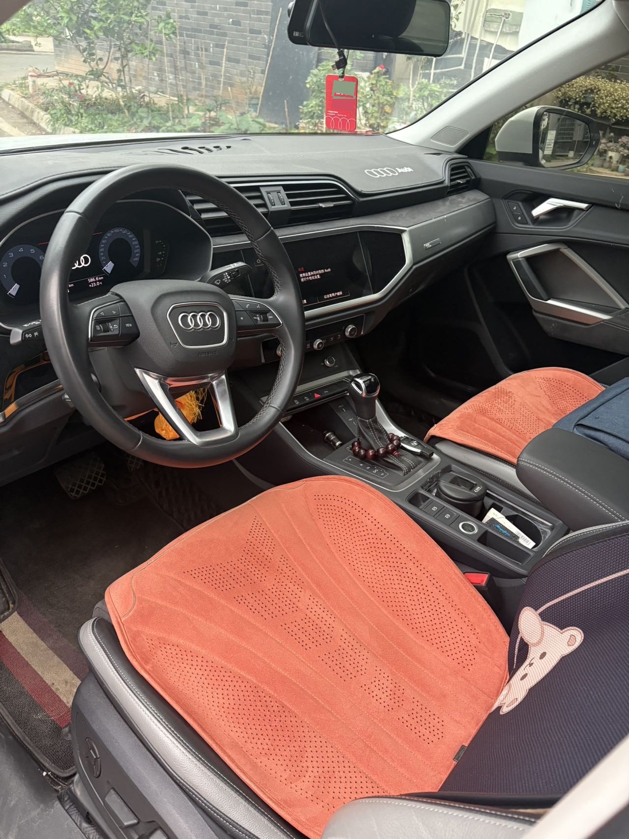Audi Q3 2024 car image #6