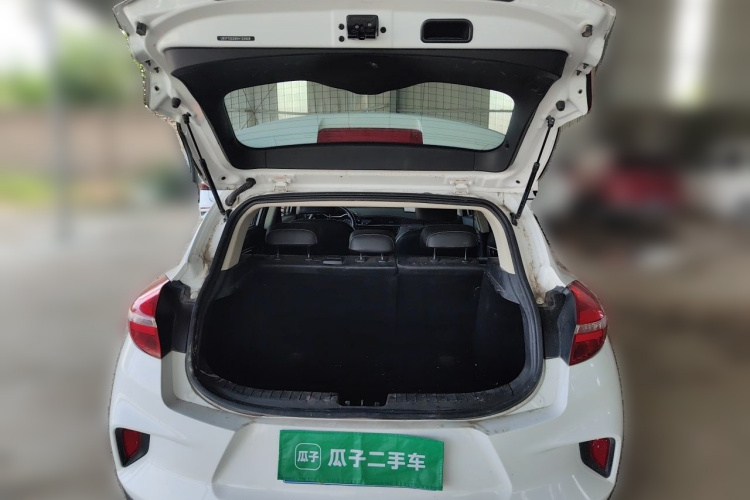 GEELY Emgrand GS 2019 #17 GEELY Emgrand GS 2019 car image #17