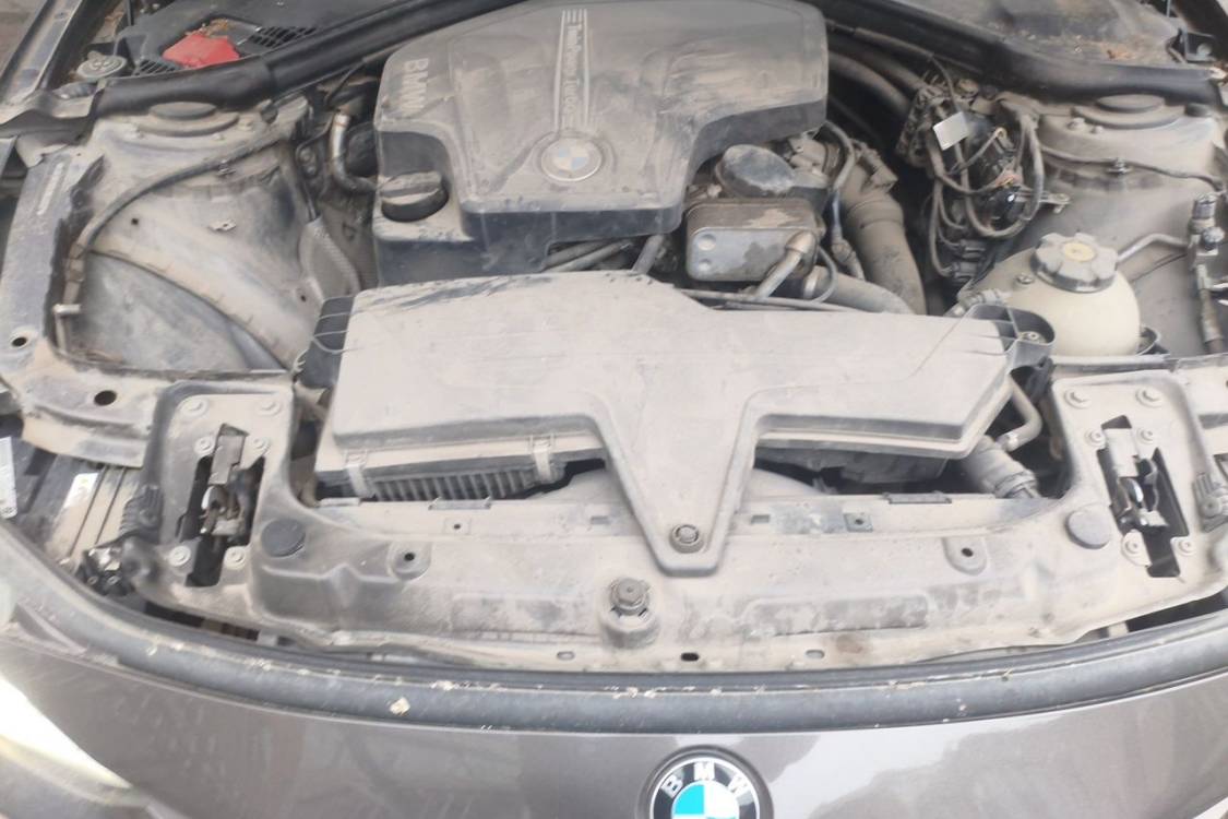 BMW 3 Series 2012 صورة سيارة #10