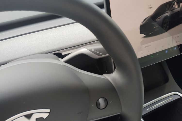 Tesla Model Y 2024 #14 Tesla Model Y 2024 car image #14