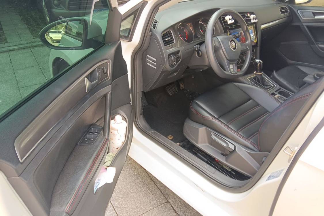 Volkswagen Golf 2016 car image #25