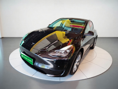 Tesla Model Y 2022 immagine di auto 