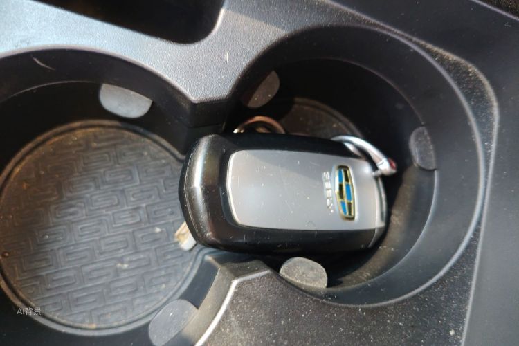 GEELY Emgrand 2019 car image #10