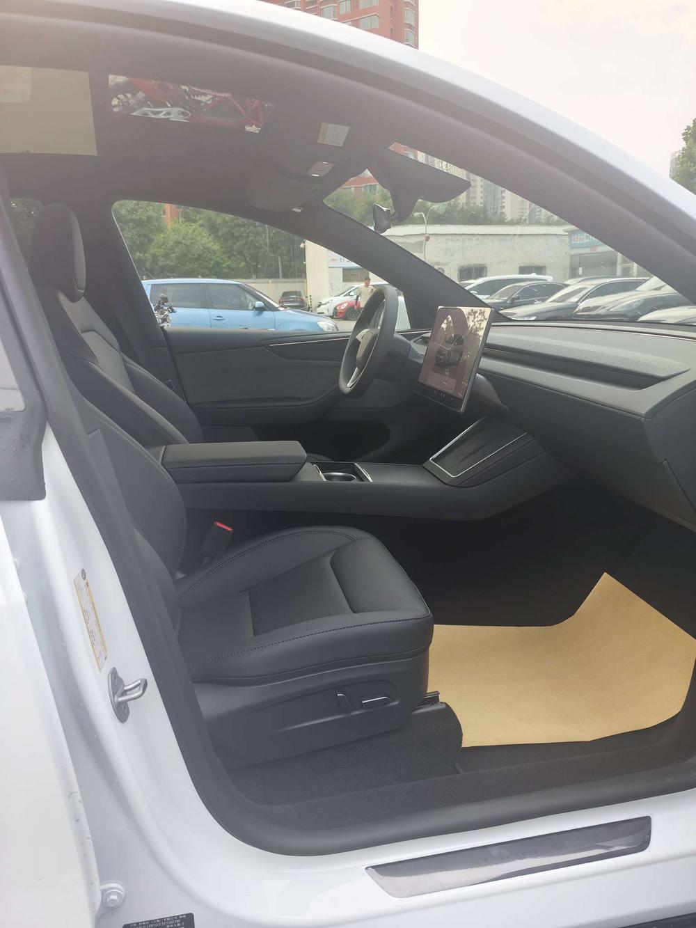 Tesla Model Y 2026 #12 Tesla Model Y 2026 immagine di auto #12