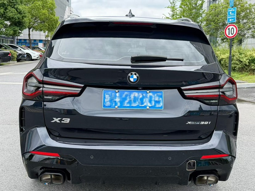 BMW X3 2022 car image #8