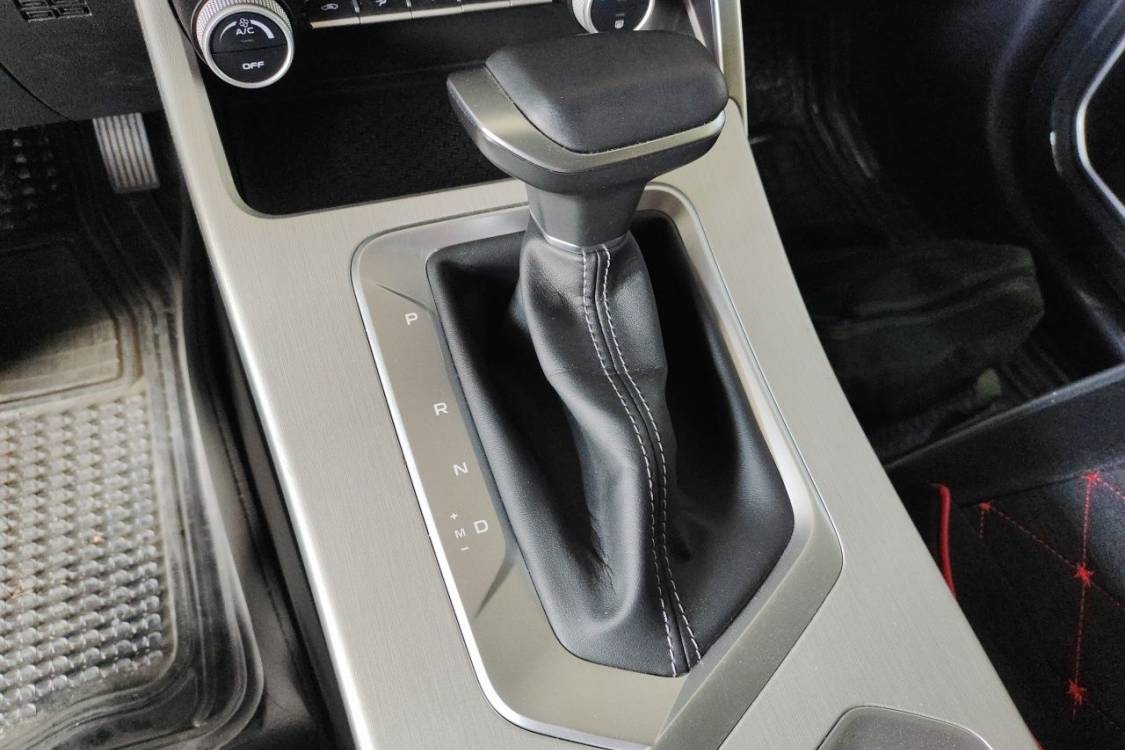 GEELY Coolray 2026 #28 GEELY Coolray 2026 car image #28