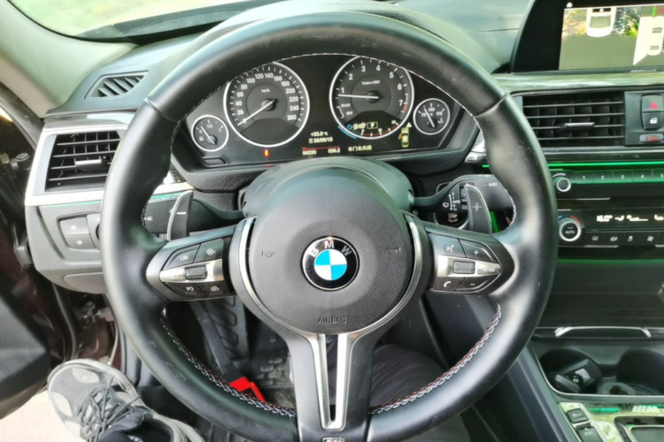 BMW 3 Series 2018 #15 BMW 3 Series 2018 car image #15