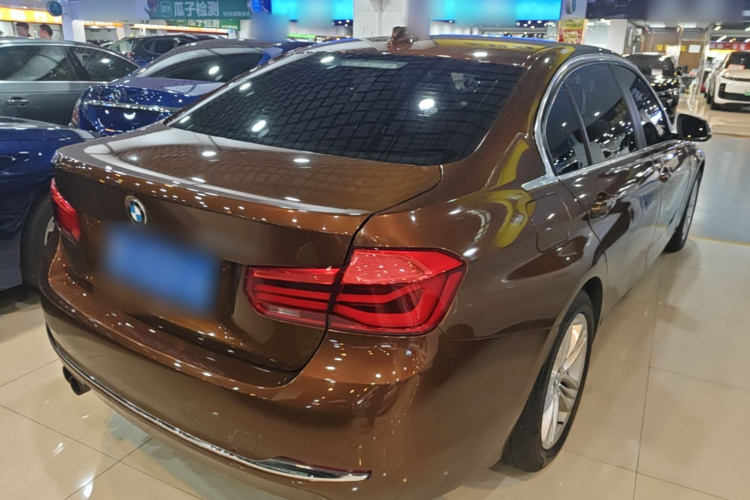 BMW 3 Series 2017 #7 BMW 3 Series 2017 car image #7