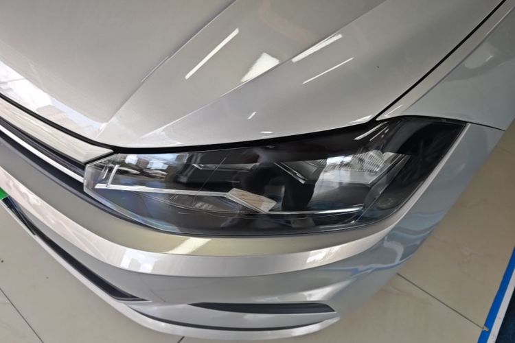 Volkswagen Polo 2020 car image #23