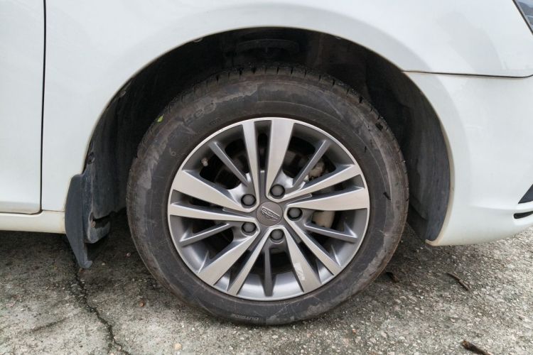 GEELY Emgrand 2019 #9 GEELY Emgrand 2019 car image #9