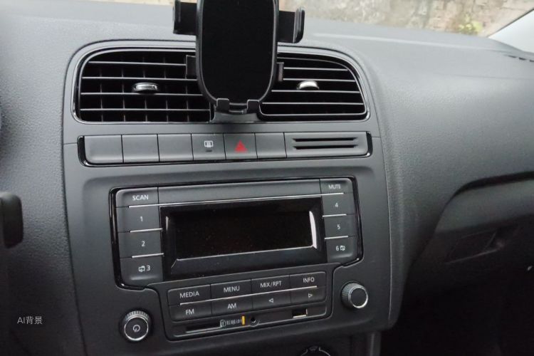 Volkswagen Polo 2018 #15 Volkswagen Polo 2018 car image #15