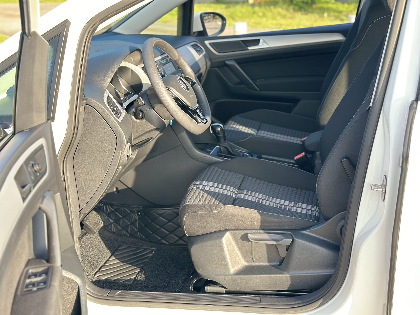 Volkswagen Golf Sportsvan 2019 #7 Volkswagen Golf Sportsvan 2019 car image #7
