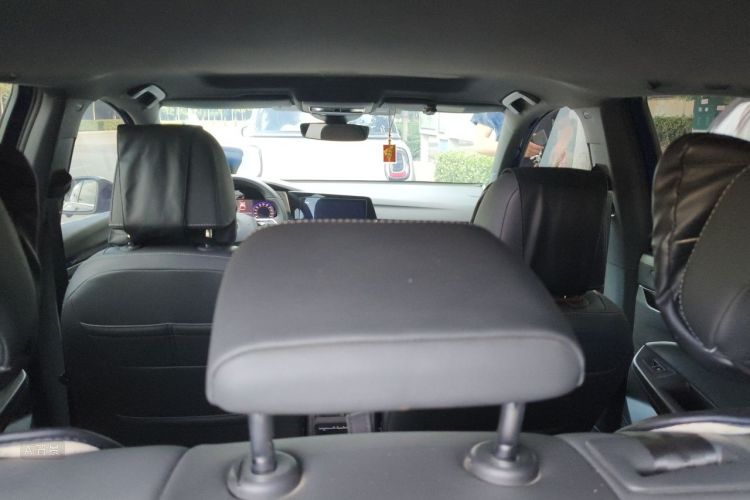 Volkswagen Golf 2022 car image #20