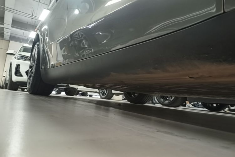 Tesla Model Y 2024 car image #26