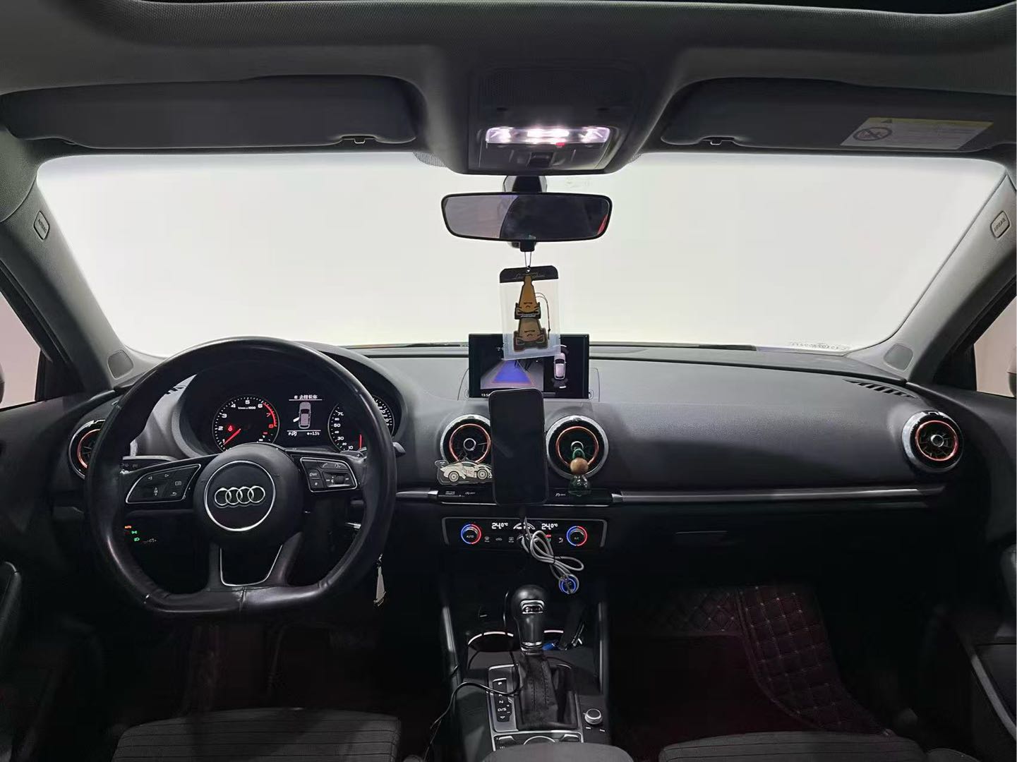 Audi A3 2018 car image #10