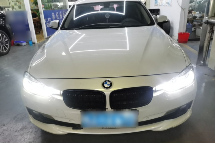 BMW 3 Series 2019 car image #3