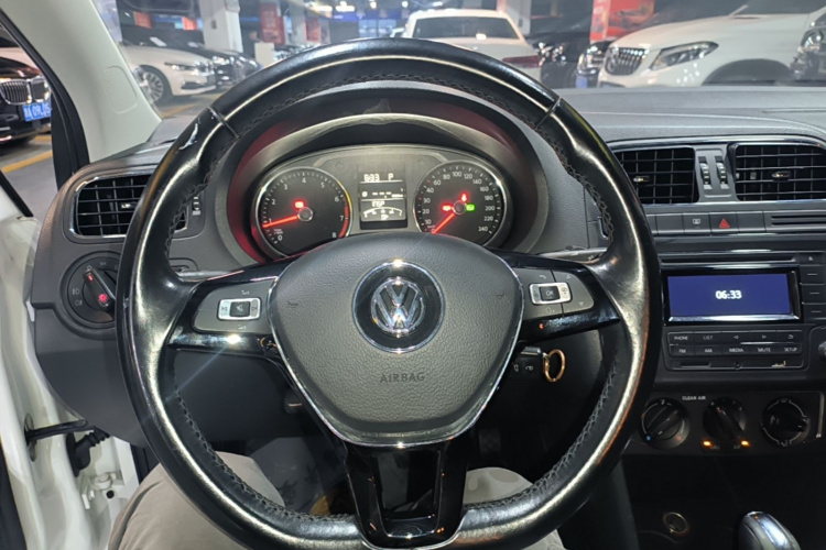 Volkswagen Polo 2017 #11 Volkswagen Polo 2017 car image #11