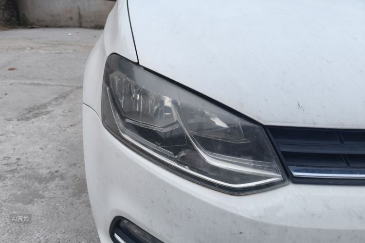 Volkswagen Polo 2016 car image #8