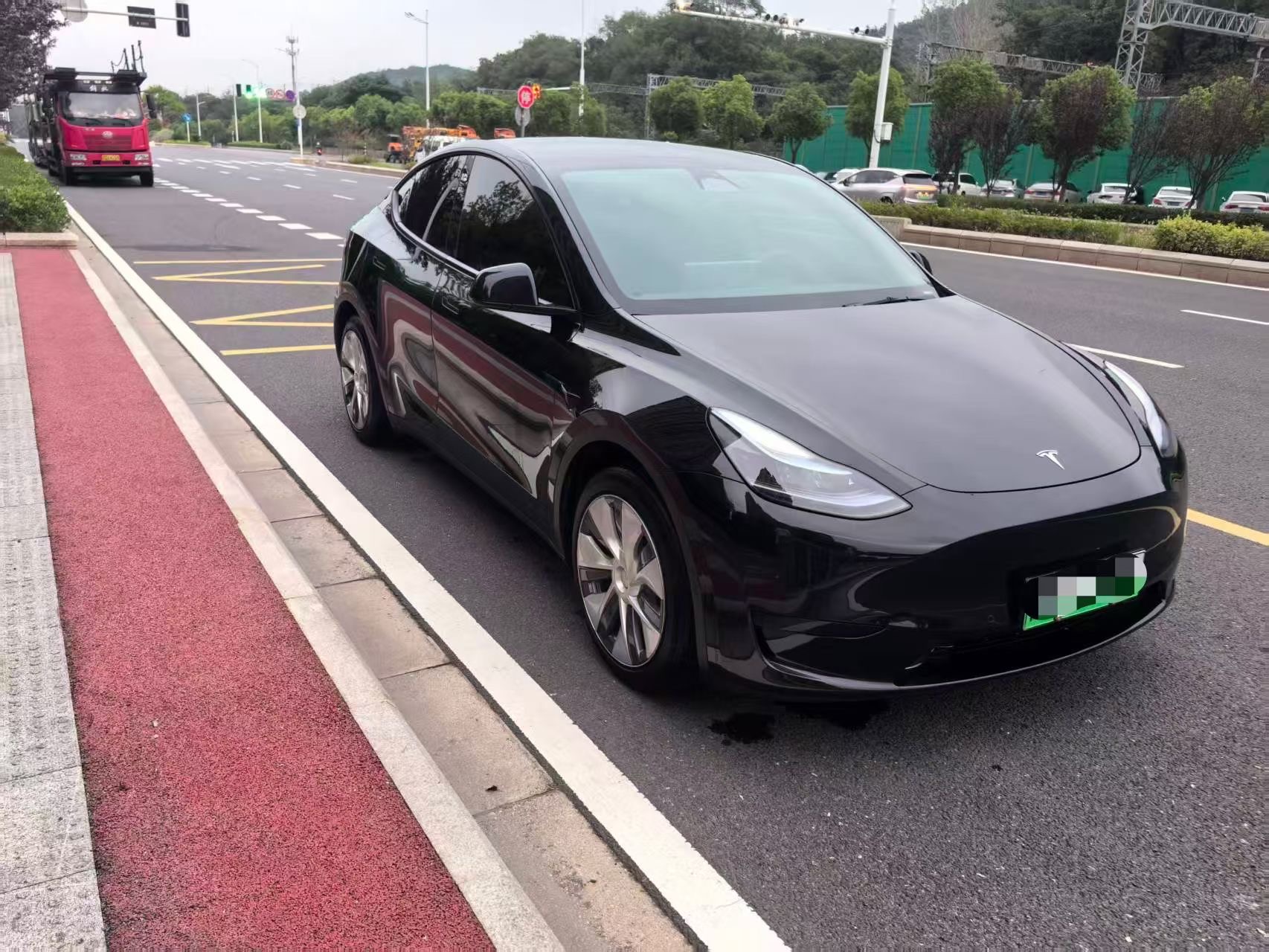 Tesla Model Y 2023 #3 Tesla Model Y 2023 car image #3