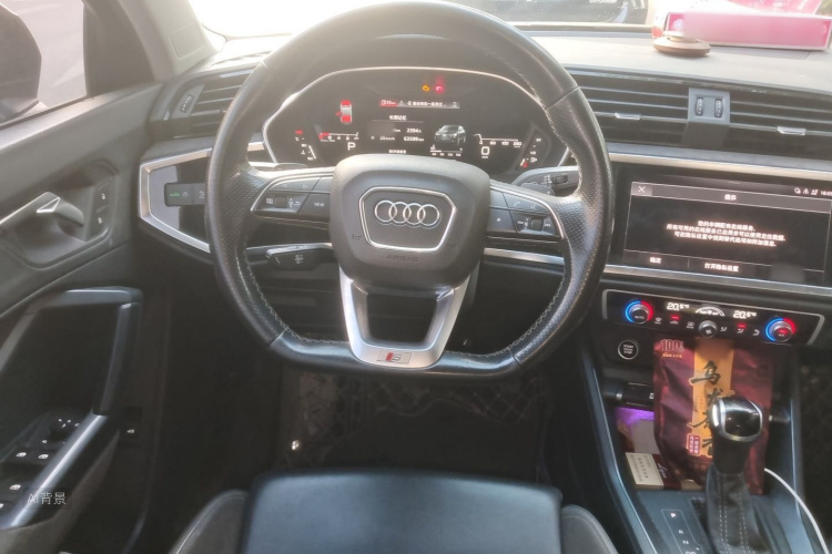 Audi Q3 2022 #12 Audi Q3 2022 car image #12