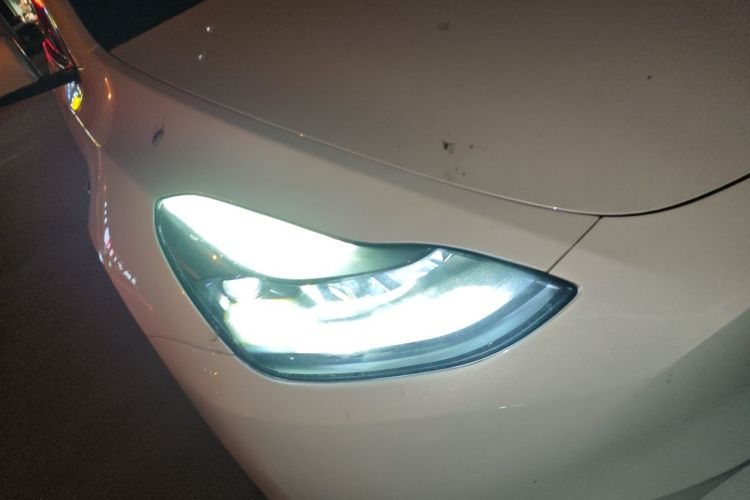 Tesla Model Y 2024 car image #8
