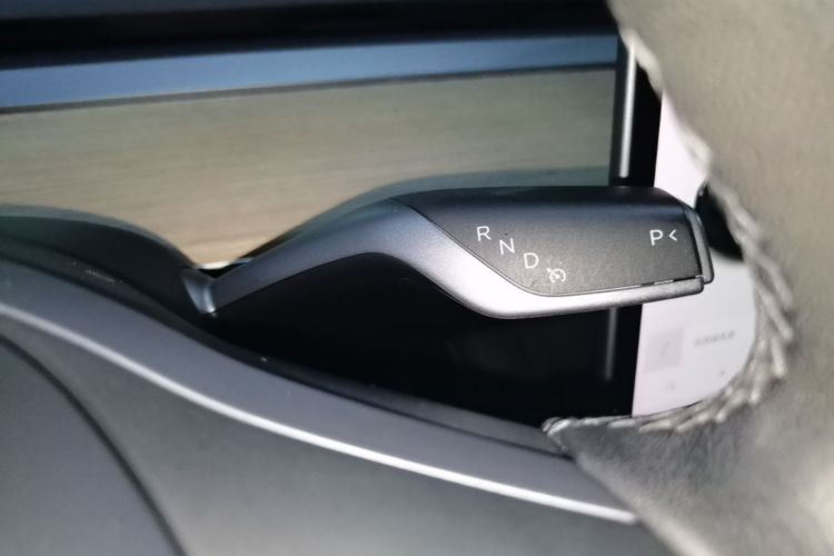Tesla Model Y 2021 #22 Tesla Model Y 2021 car image #22